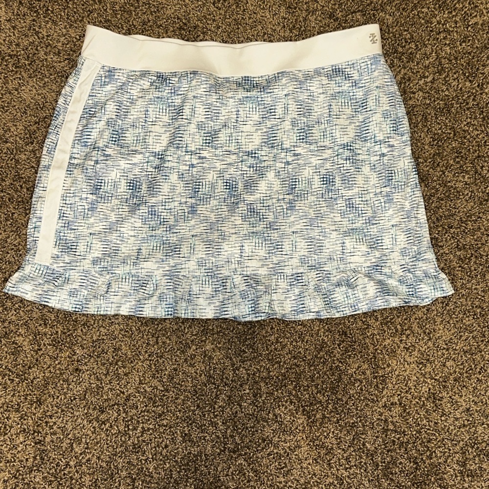 Izod Blue and White Printed Skort